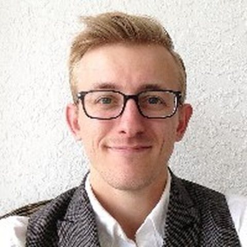 Уильям, преподаватель детского сада Kingsley